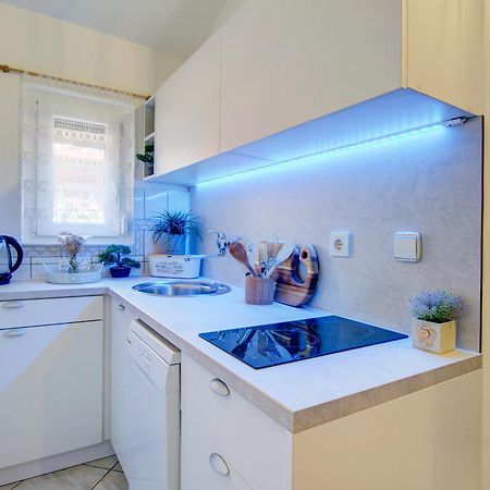 Apartments Babic Fazana Exterior photo