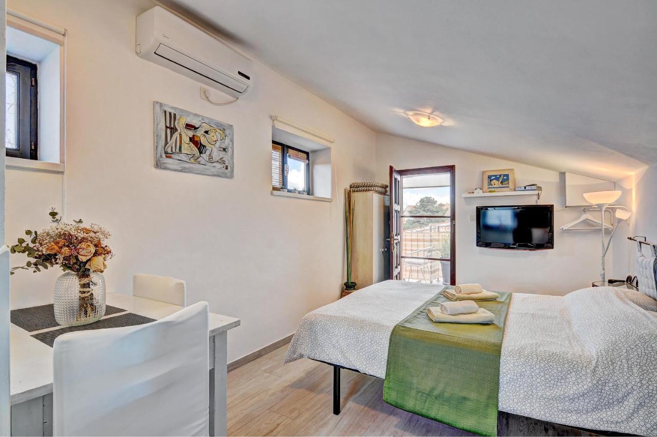 Apartments Babic Fazana Exterior photo
