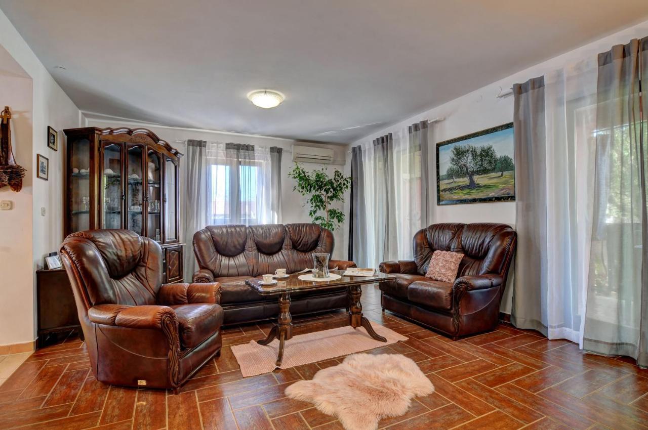 Apartments Babic Fazana Exterior photo