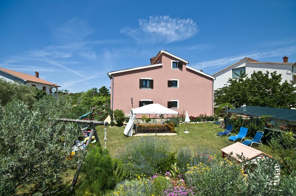 Apartments Babic Fazana Exterior photo
