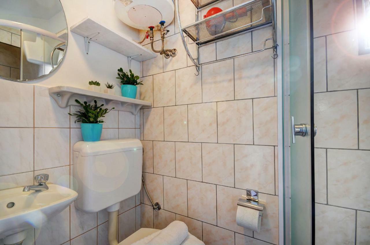 Apartments Babic Fazana Exterior photo