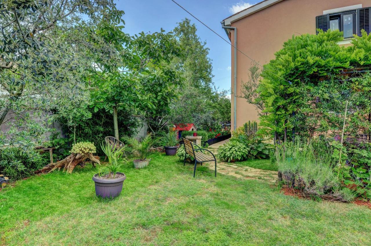 Apartments Babic Fazana Exterior photo