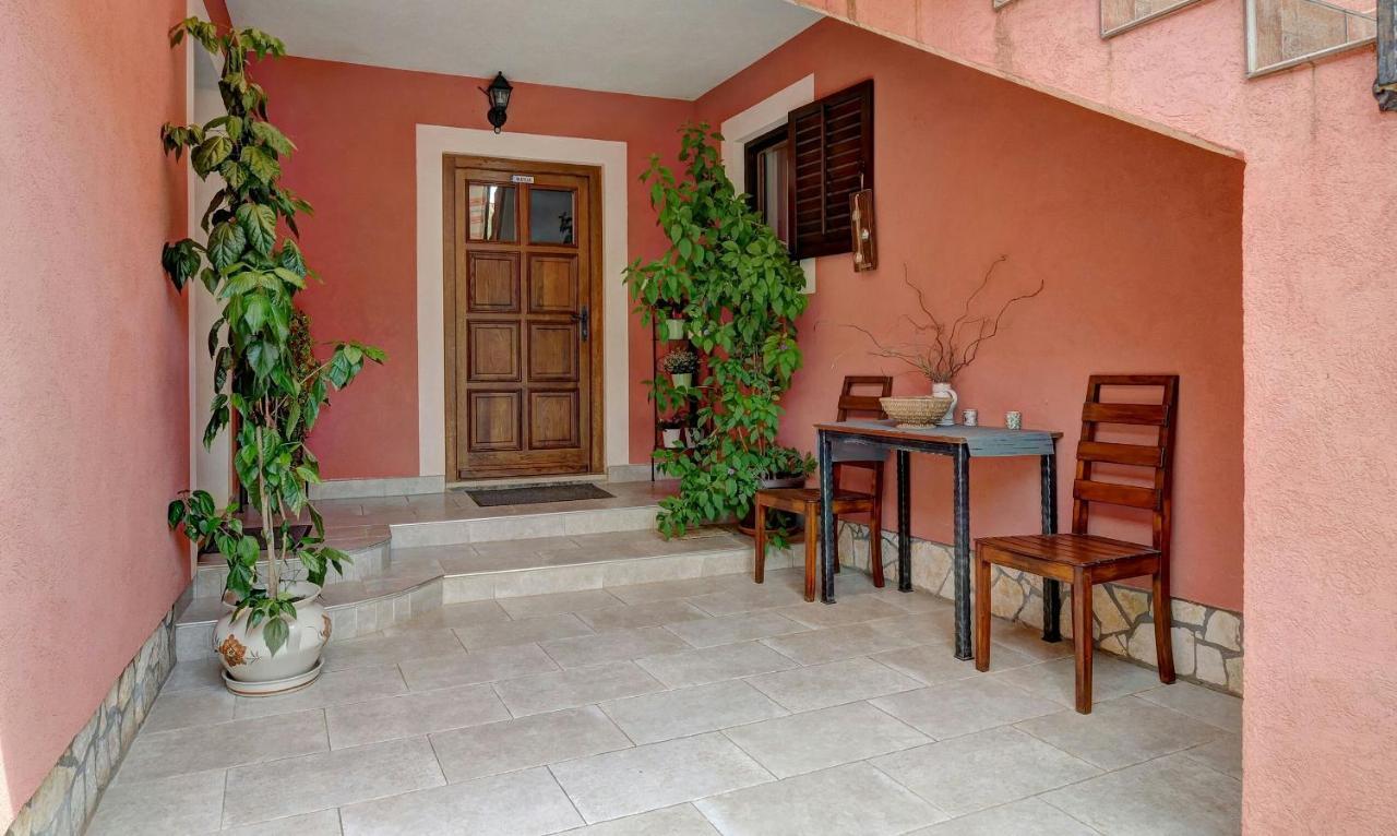 Apartments Babic Fazana Exterior photo